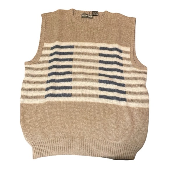 Tan and Gray Crewneck Sweater with Ribbed Details - Picture 2 of 8